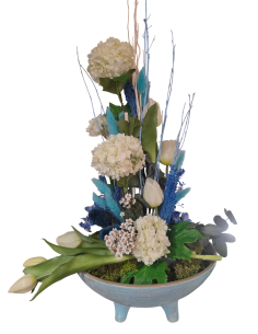 Arreglo Floral Azul y Blanco